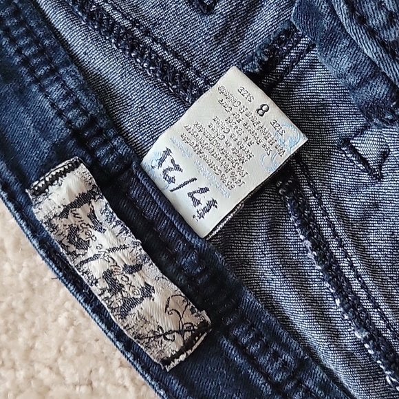 Jean Capri Pants Size 8 - Picture 3 of 4